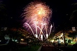 Revetlla de Sant Pere a l'avinguda del mar de Gavà Mar